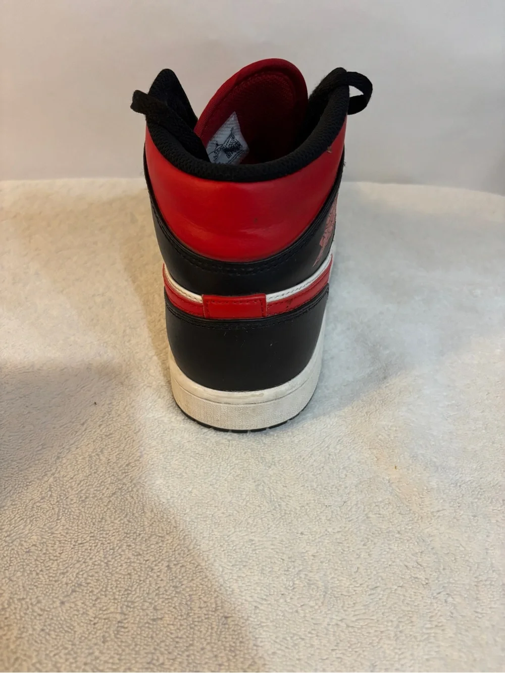 Jordan mid “bred